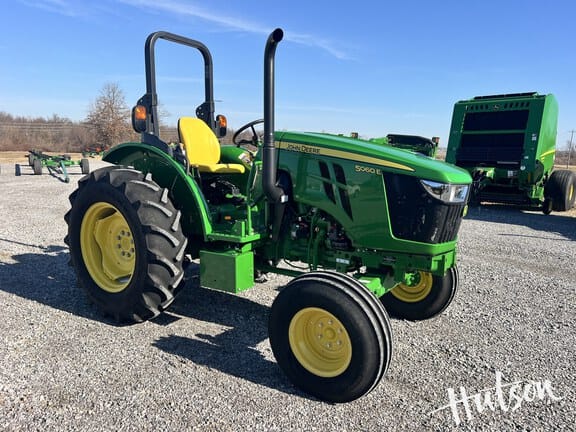 Main image John Deere 5060E