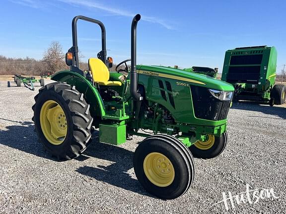 Image of John Deere 5060E Primary image