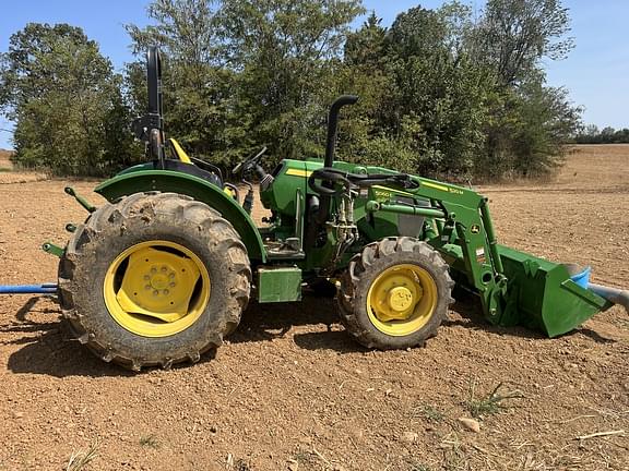 Image of John Deere 5060E equipment image 2