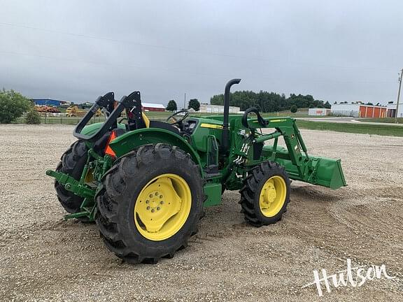 Image of John Deere 5060E equipment image 3