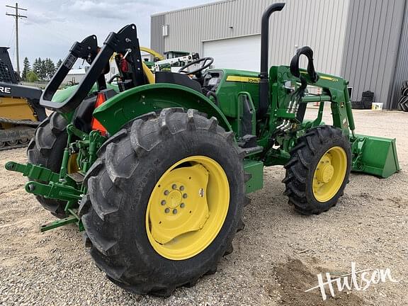Image of John Deere 5060E equipment image 3