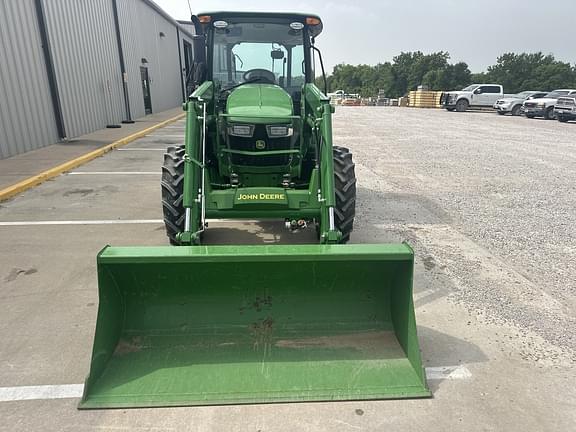 Image of John Deere 5060E equipment image 3