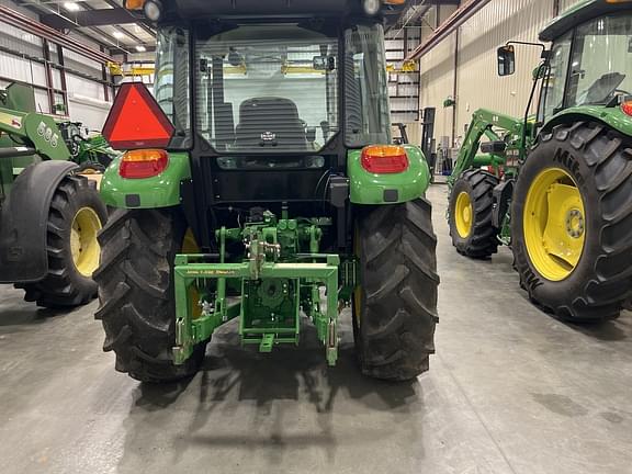 Image of John Deere 5060E equipment image 1