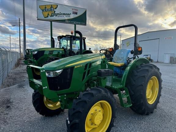Image of John Deere 5060E equipment image 1