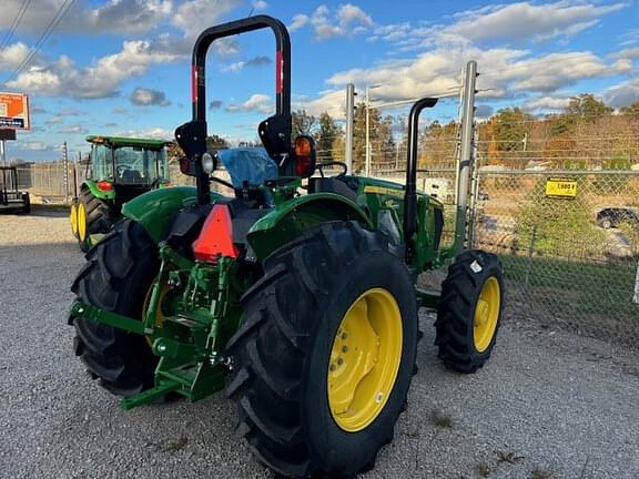 Image of John Deere 5060E equipment image 2