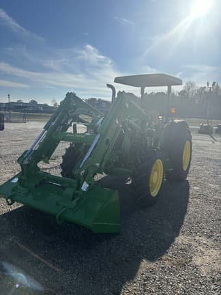 Image of John Deere 5060E equipment image 1