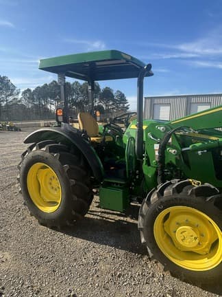 Image of John Deere 5060E equipment image 2