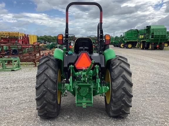 Image of John Deere 5060E equipment image 2