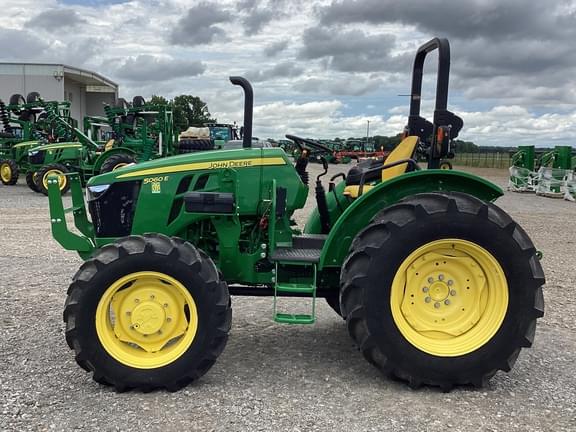 Image of John Deere 5060E Primary image