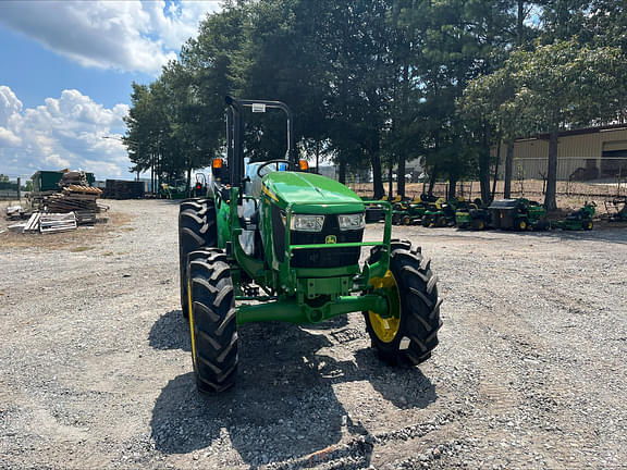 Image of John Deere 5060E equipment image 4