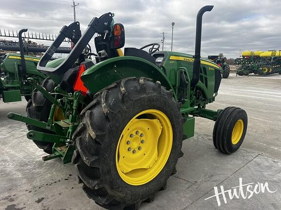 Image of John Deere 5060E equipment image 3