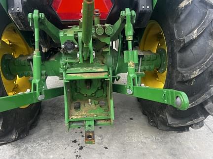 Image of John Deere 5060E equipment image 4