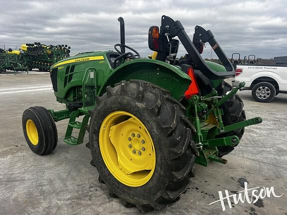 Image of John Deere 5060E equipment image 2