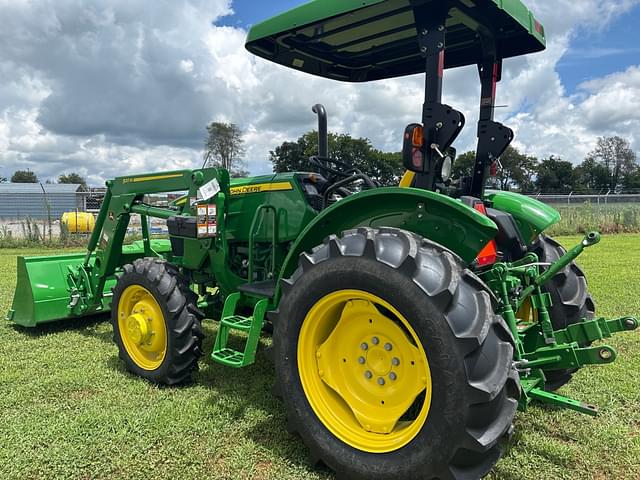 Image of John Deere 5060E equipment image 4