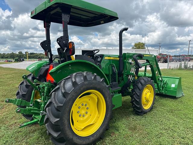 Image of John Deere 5060E equipment image 2