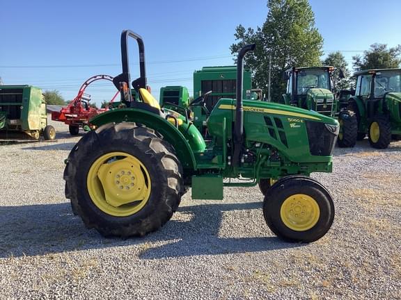 Image of John Deere 5060E equipment image 4