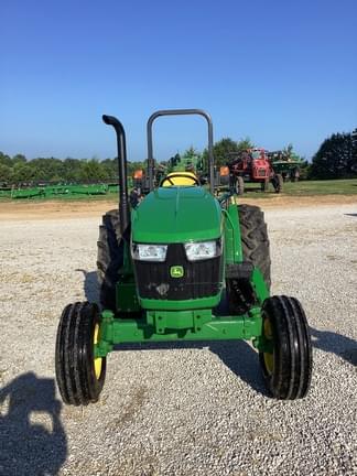 Image of John Deere 5060E equipment image 1