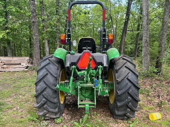 Image of John Deere 5060E equipment image 1