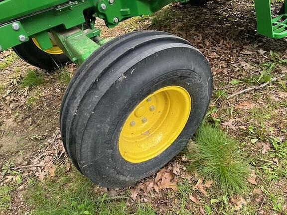 Image of John Deere 5060E equipment image 3