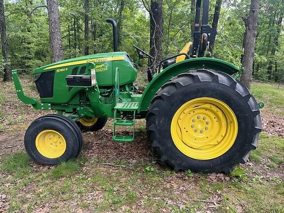 Image of John Deere 5060E Primary image