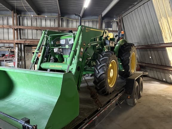 Image of John Deere 5060E equipment image 2