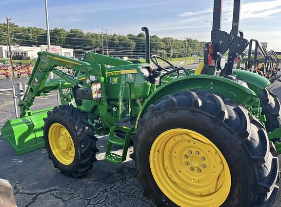 Image of John Deere 5060E equipment image 1
