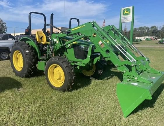 Image of John Deere 5060E equipment image 1