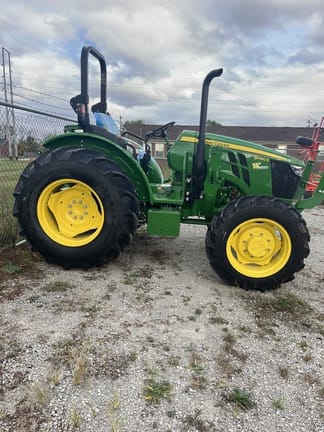 Main image John Deere 5060E