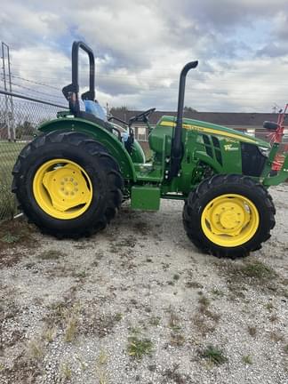 Main image John Deere 5060E