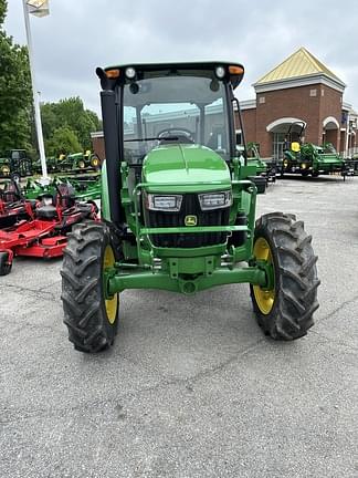 Image of John Deere 5060E equipment image 1