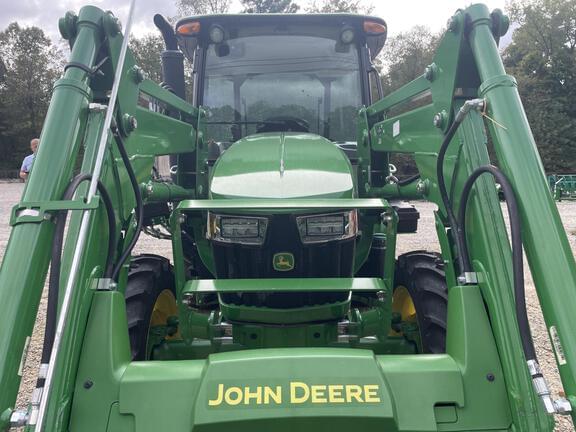 Image of John Deere 5060E equipment image 3