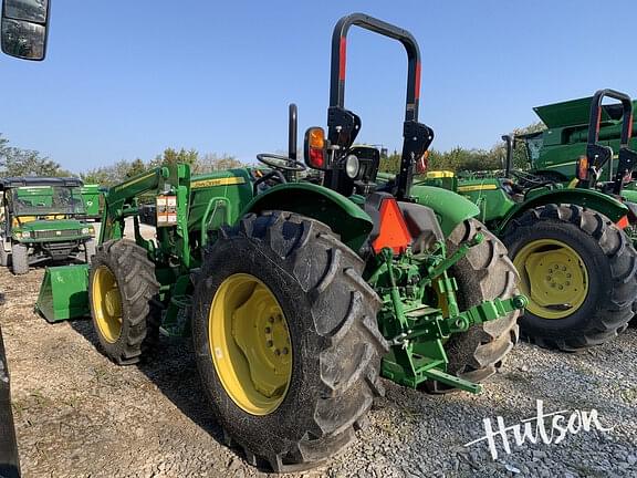 Image of John Deere 5060E equipment image 1