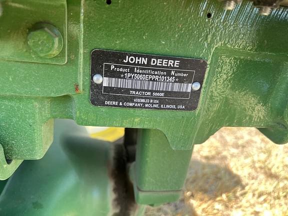 Image of John Deere 5060E equipment image 3