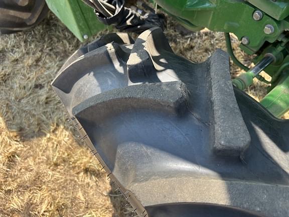 Image of John Deere 5060E equipment image 4