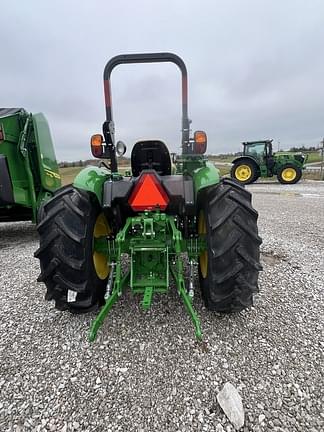 Image of John Deere 5060E equipment image 1