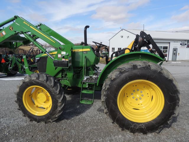Image of John Deere 5060E equipment image 1