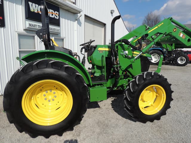 Image of John Deere 5060E equipment image 4