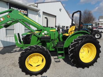 Main image John Deere 5060E