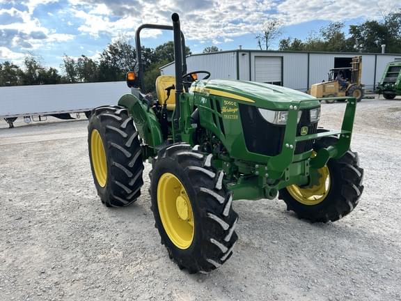 Image of John Deere 5060E equipment image 3