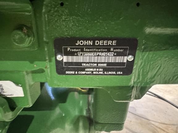 Image of John Deere 5060E equipment image 1