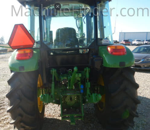 Image of John Deere 5060E equipment image 3