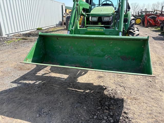 Image of John Deere 5060E equipment image 3