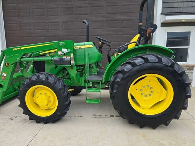 Image of John Deere 5060E equipment image 2
