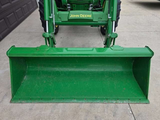 Image of John Deere 5060E equipment image 4