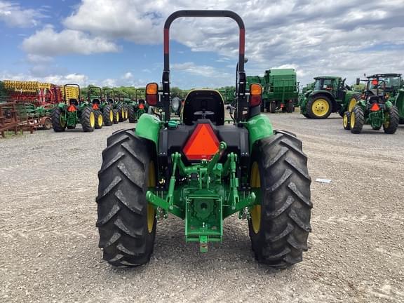 Image of John Deere 5067E equipment image 2