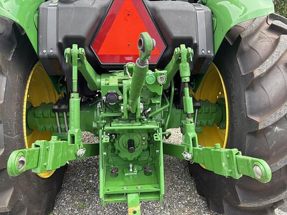 Image of John Deere 5067E equipment image 2