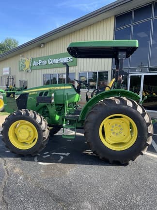 Image of John Deere 5067E equipment image 1