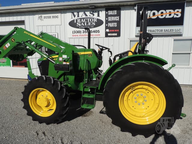 Image of John Deere 5067E equipment image 1