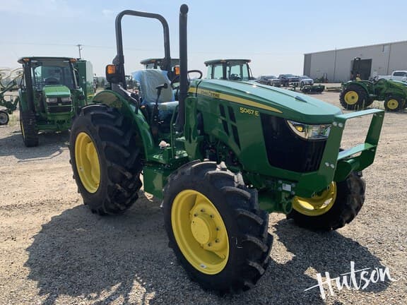 Image of John Deere 5067E equipment image 1