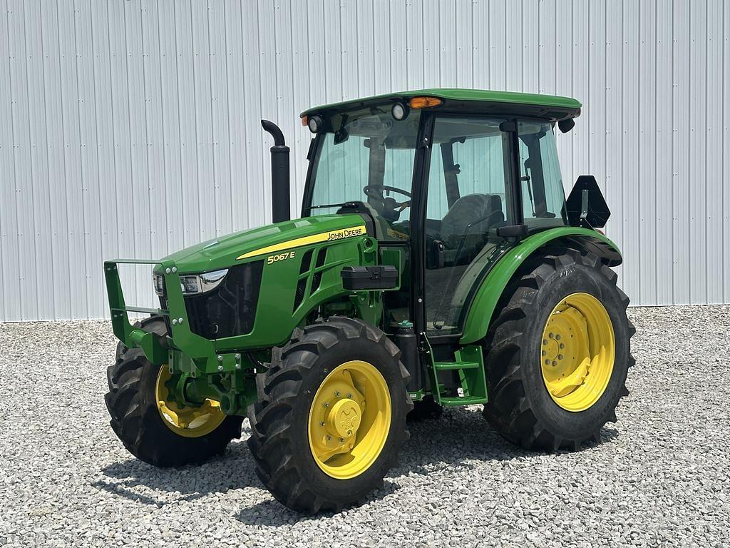 Image of John Deere 5067E Image 0